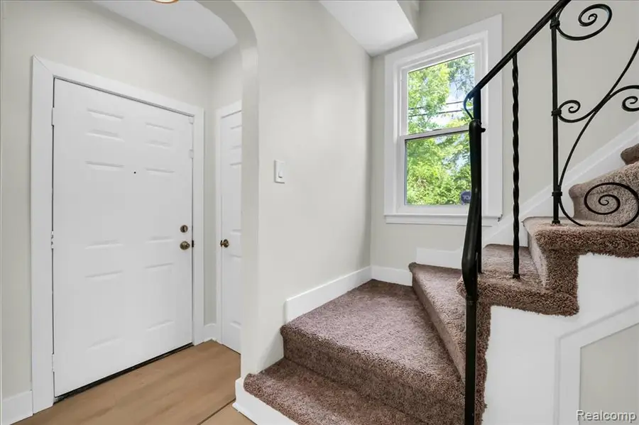 16904 Pierson, Detroit, MI 48219 - #3