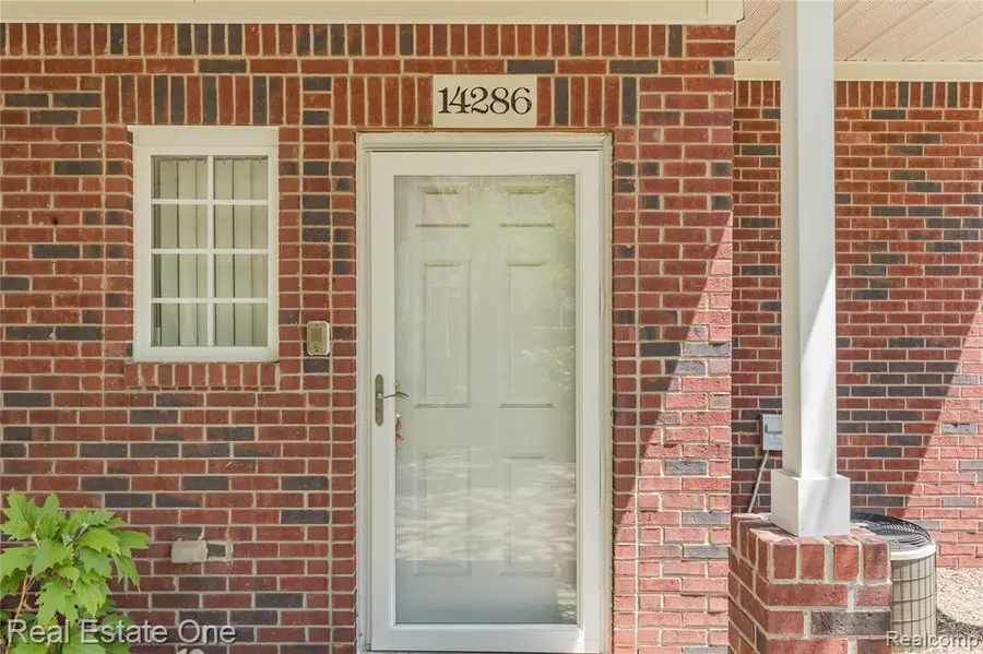 14286 Moravian Manor, Sterling Heights, MI 48312 - #2