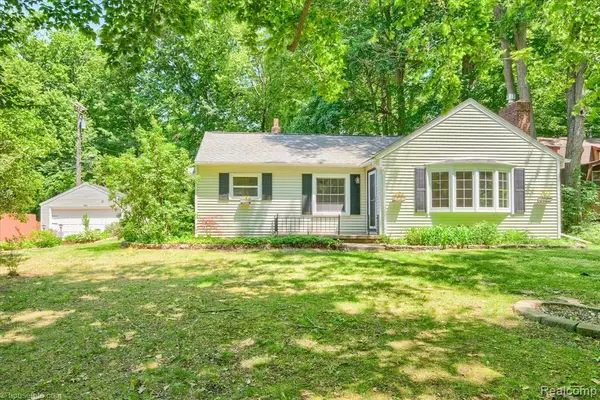 580 N Almont, Imlay City, MI 48444