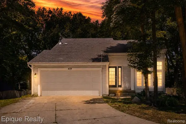 825 Summer Creek, Grand Rapids, MI 49508