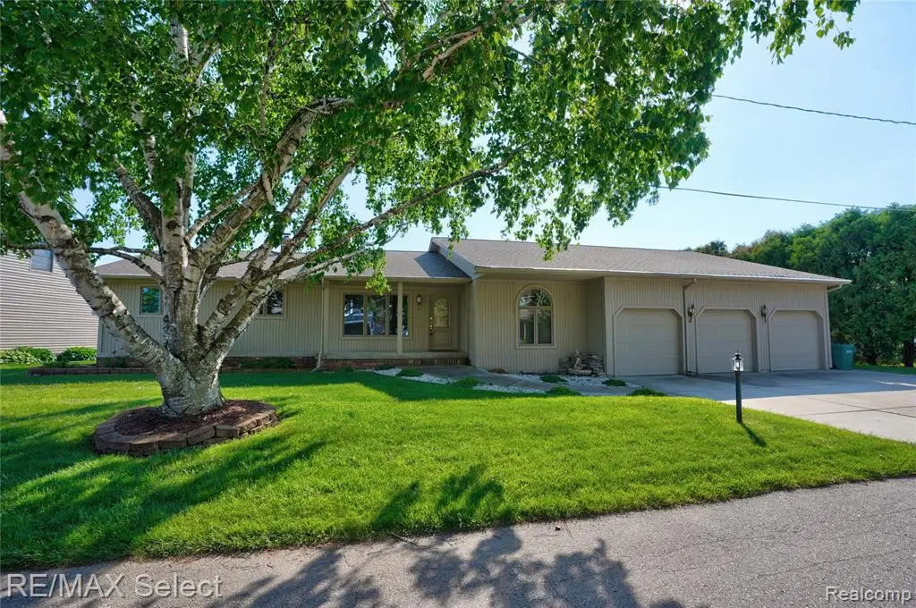 13154 Lake Shore, Fenton, MI 48430 - #1