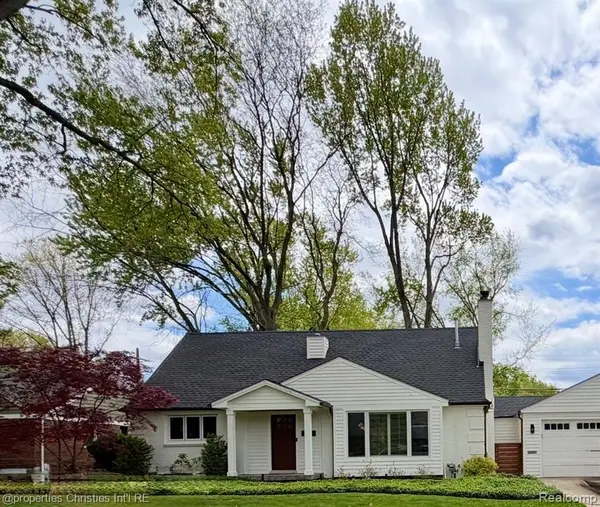 16011 Amherst, Beverly Hills, MI 48025