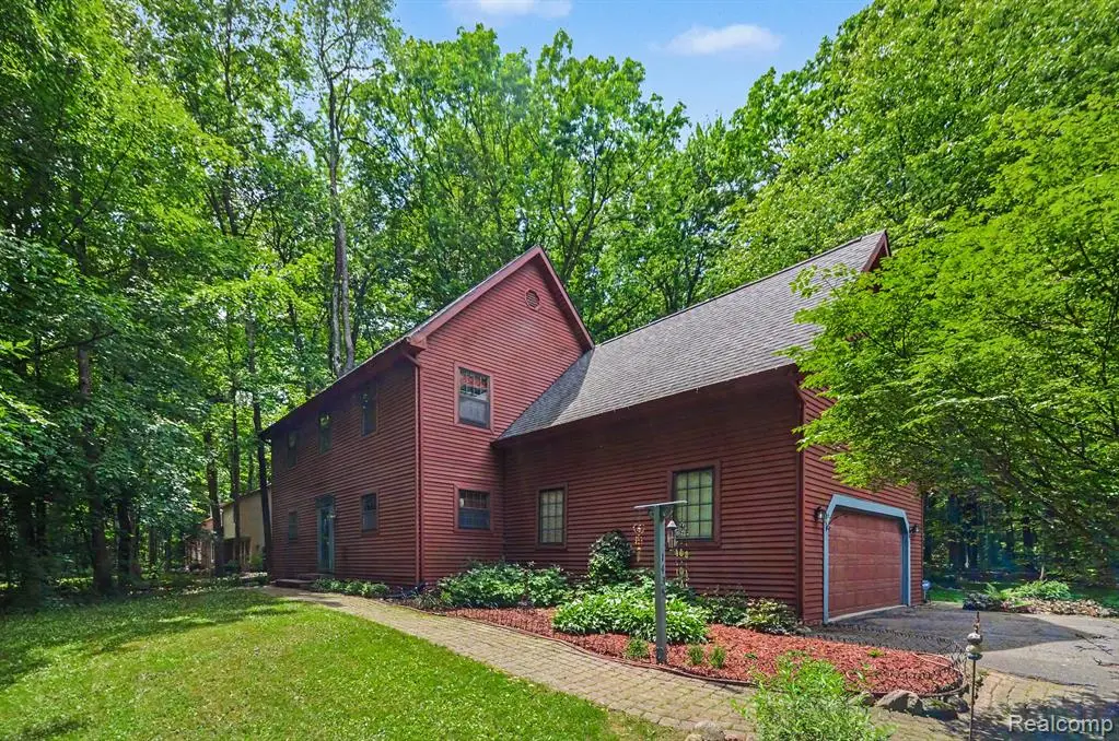 1435 Rolling Hills, Howell, MI 48843 - #1