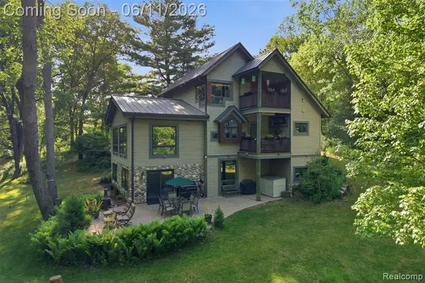 308 Nuthatch, Ortonville, MI 48462