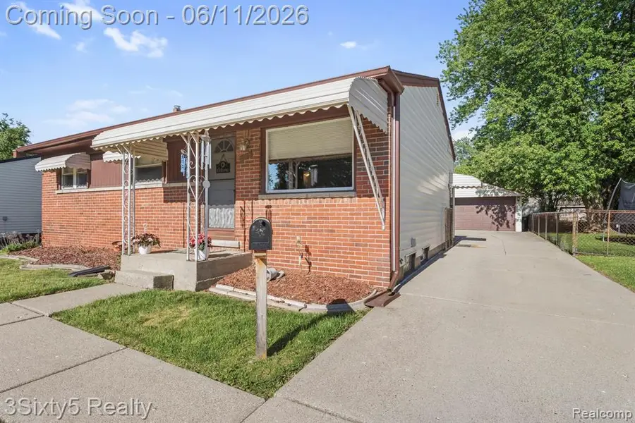 5048 Glenis, Dearborn Heights, MI 48125 - #3