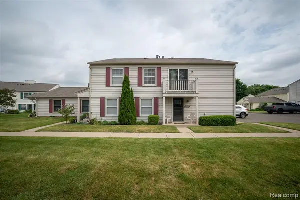 2978 Elmwood, Lake Orion, MI 48360