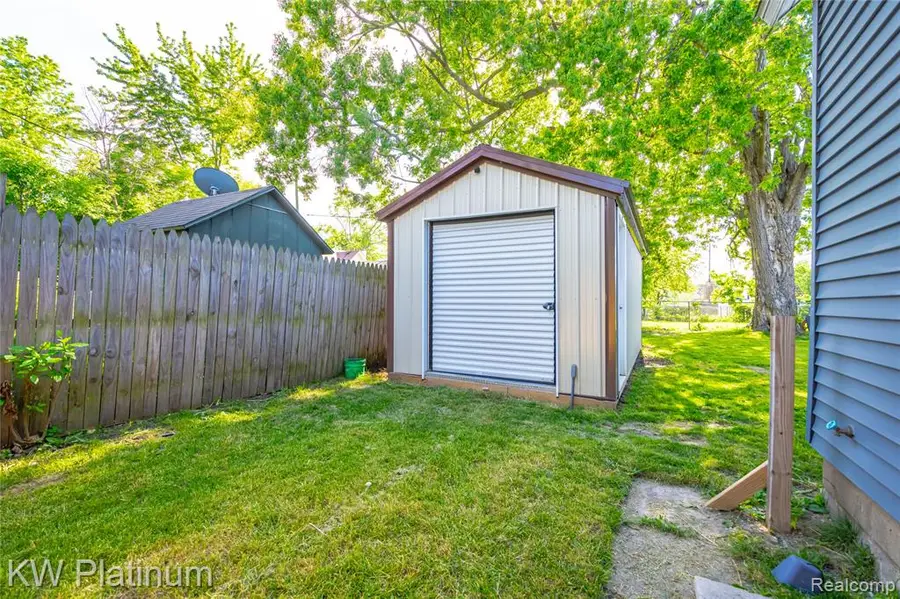 511 13th, Port Huron, MI 48060 - #3