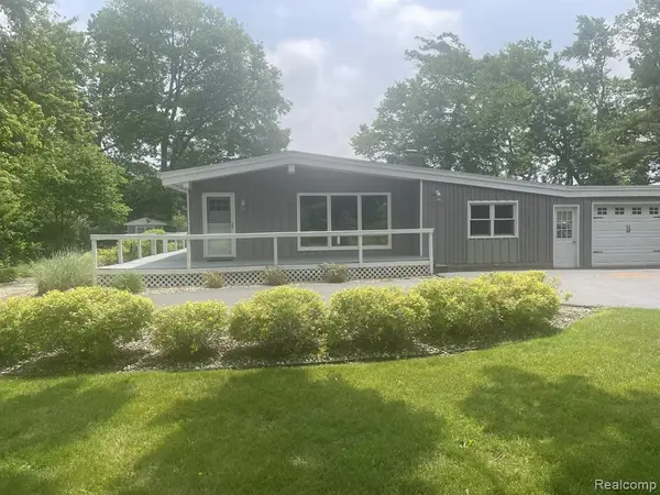 2141 Derfla, Saint Joseph, MI 49085