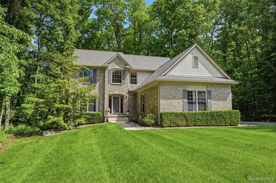 2790 Pine Bluffs Ct., Highland, MI  - #2
