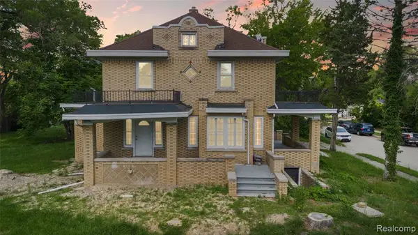 21855 Schoenherr, Warren, MI 48089