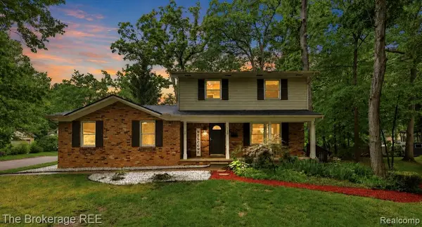 5639 Cross Village, Grand Blanc, MI 48439