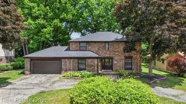 30056 Mayfair, Farmington Hills, MI 48331