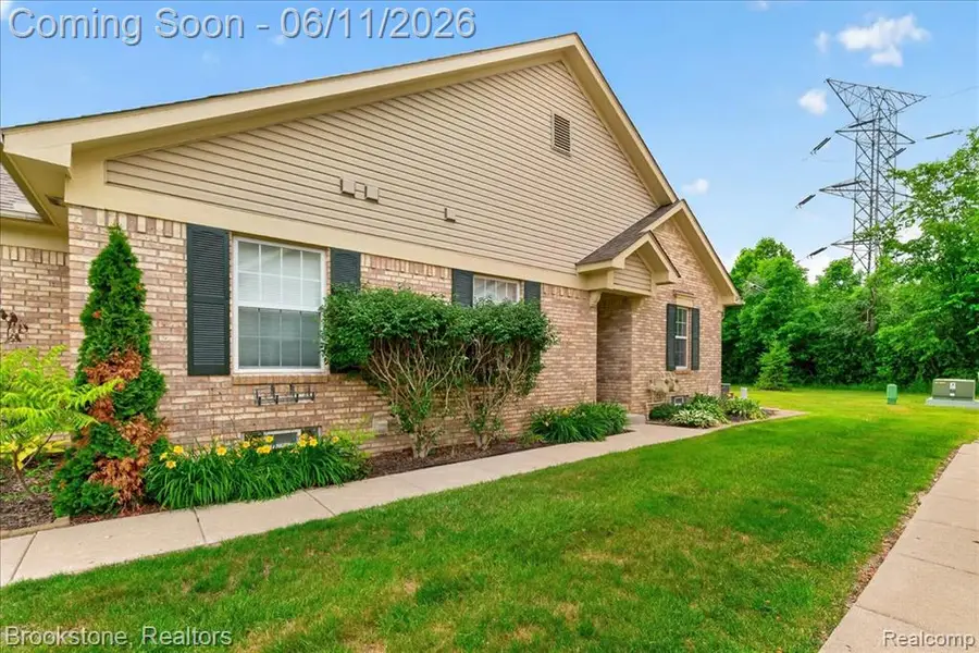 25406 Willowbrook, Huron, MI 48134 - #2