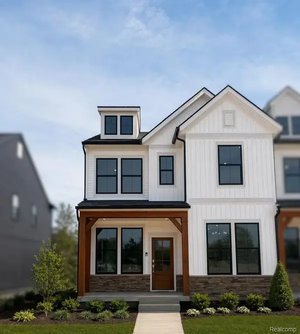 271 Lantana, Brighton, MI 48116