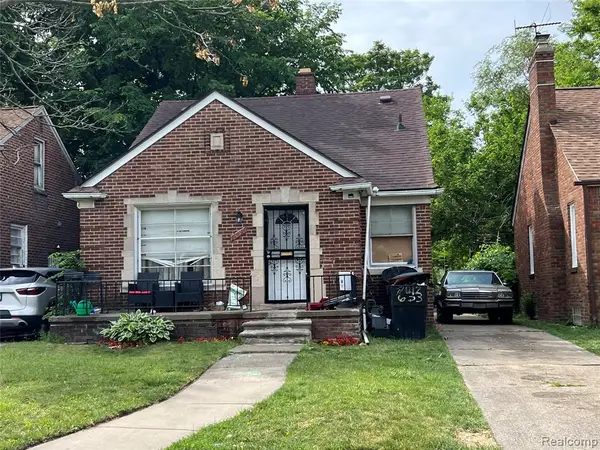 12090 Engleside, Detroit, MI 48205