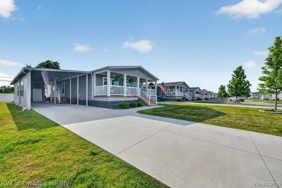 52525 Willow Wood, Chesterfield, MI 48051 - #2