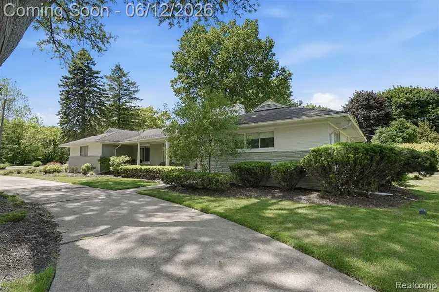 6998 Meadowlake, Bloomfield, MI 48301 - #3