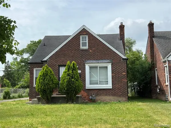 16810 Bringard, Detroit, MI 48205