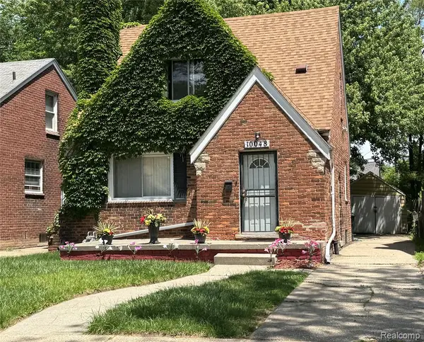 10048 Grayton, Detroit, MI 48224