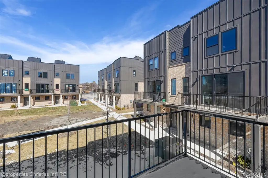 1041 Hampton #43, Detroit, MI 48207 - #1