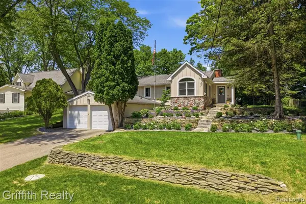 6262 Briggs Lake, Brighton, MI 48116