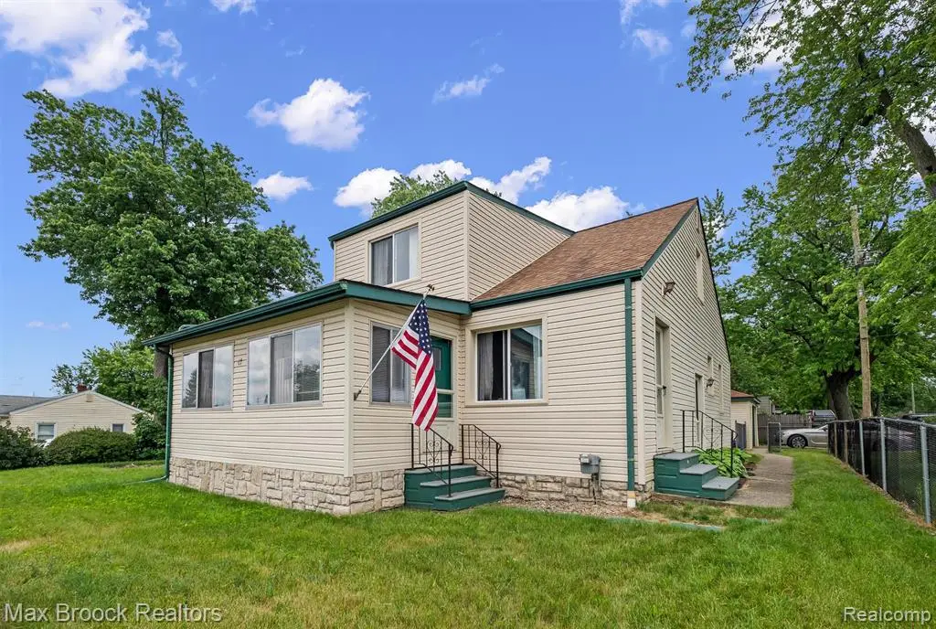 67 W Columbia, Pontiac, MI 48340 - #1