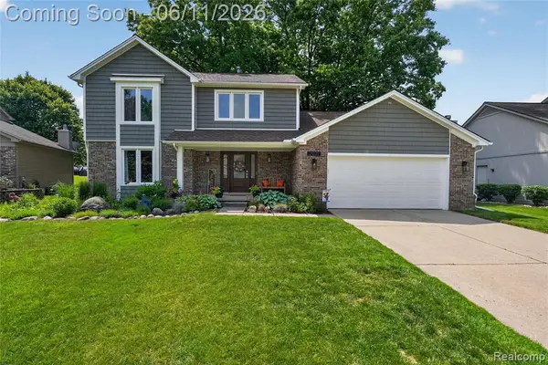 2021 Huntingdon, Wixom, MI 48393