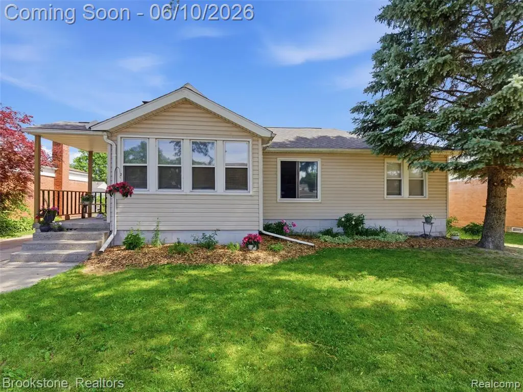 21813 Stephens, Saint Clair Shores, MI 48080 - #1
