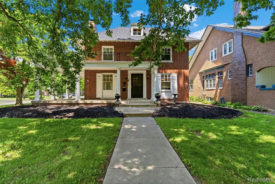 806 W Oliver, Owosso, MI 48867 - #2