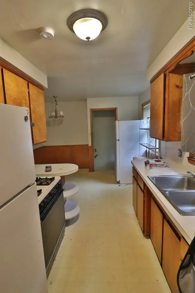 6474 Rosemont, Detroit, MI 48228 - #3