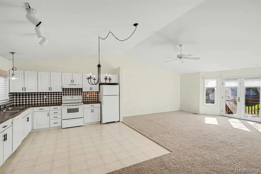 9166 Emily Drive, Davison, MI 48423 - #3