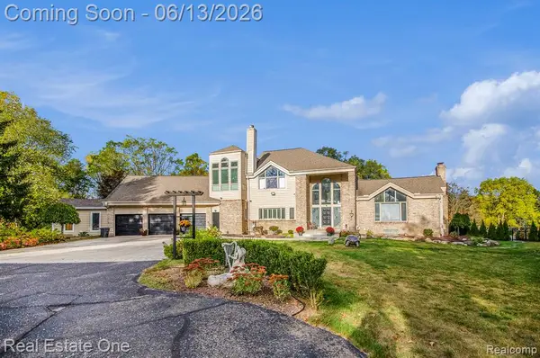 5772 N Rochester, Rochester, MI 48306