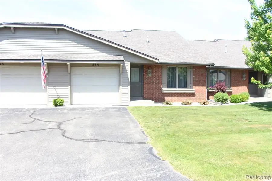 265 Interlaken, Zeeland, MI 49464 - #3