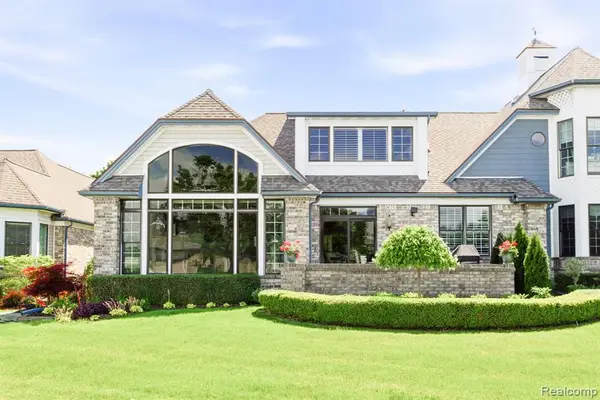 954 Edison Shores, Port Huron, MI 48060