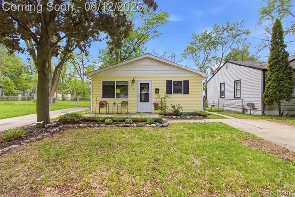 1202 E Elza, Hazel Park, MI 48030