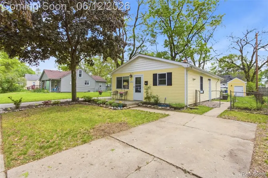 1202 E Elza, Hazel Park, MI 48030 - #3