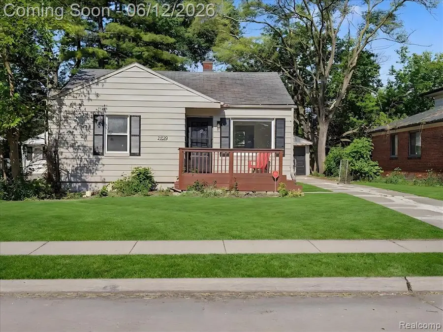 21829 Shakespeare, Eastpointe, MI 48021 - #3