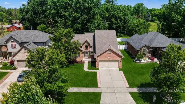 22273 Brywood, Clinton Township, MI 48036