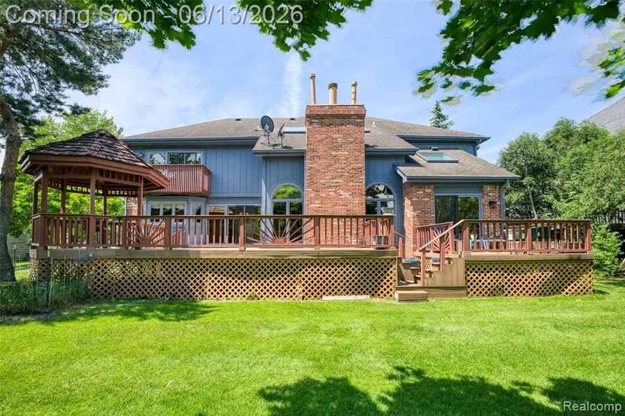 29342 Strathmore, Farmington, MI 48331 - #2