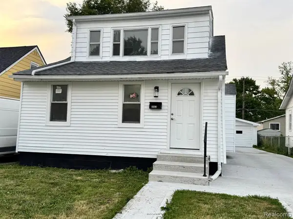 8463 Paige, Warren, MI 48089
