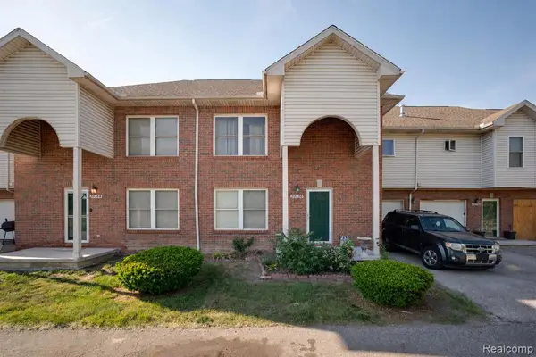 28136 Fortson, Inkster, MI 48141