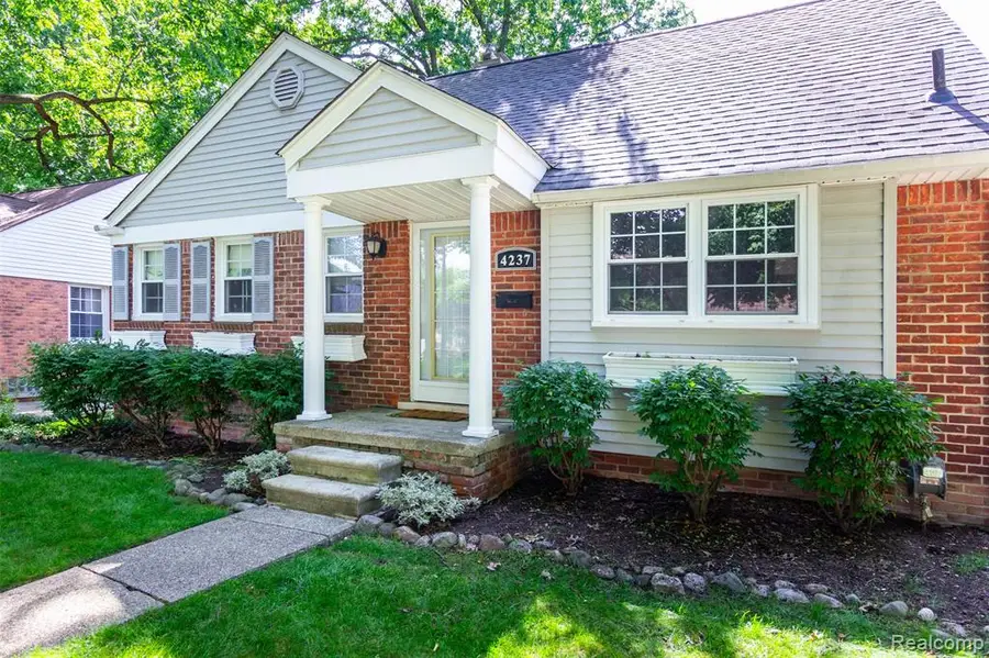 4237 Wakefield, Berkley, MI 48072 - #3