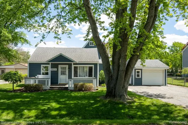 9034 Elmhurst, Plymouth, MI 48170