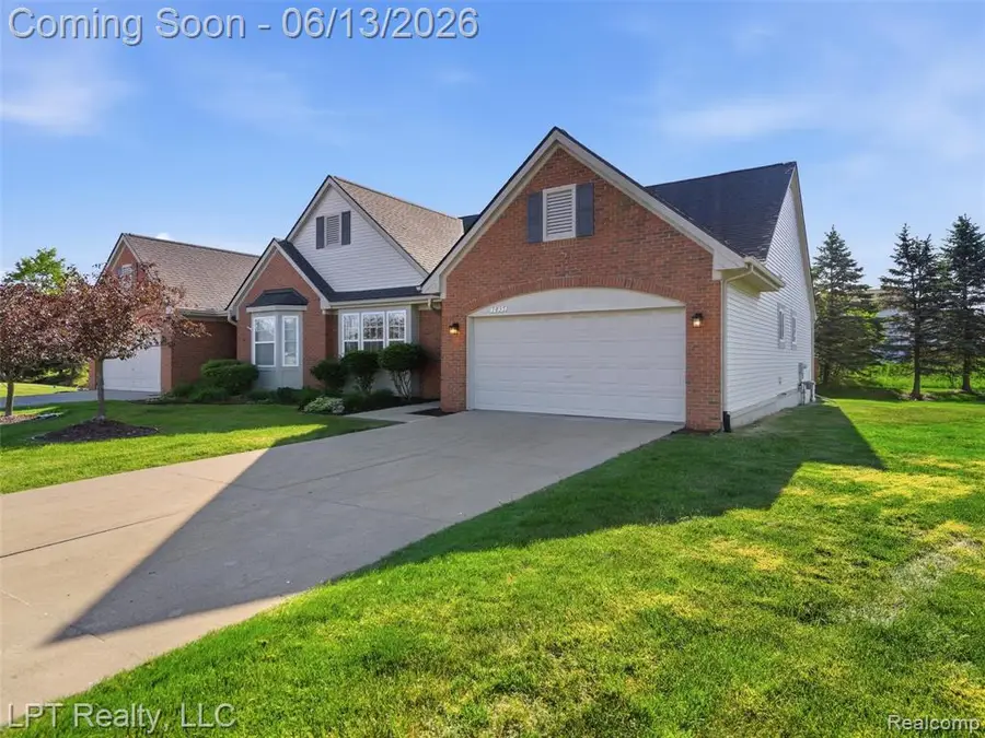 7035 Iris, Grand Blanc, MI 48439 - #3