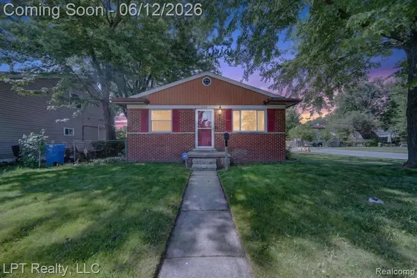 806 E Barrett, Madison Heights, MI 48071