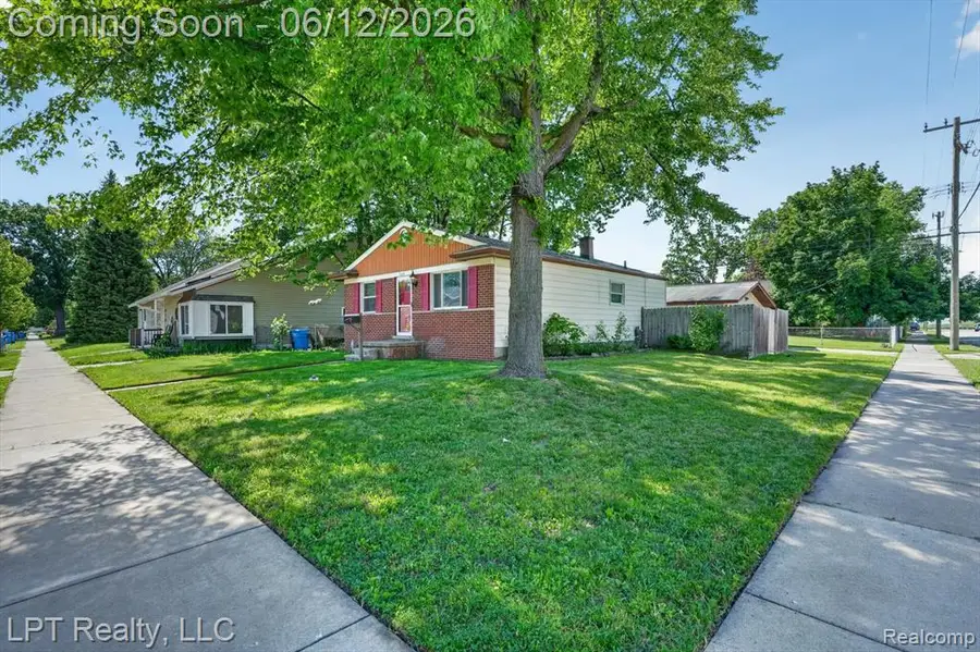 806 E Barrett, Madison Heights, MI 48071 - #2