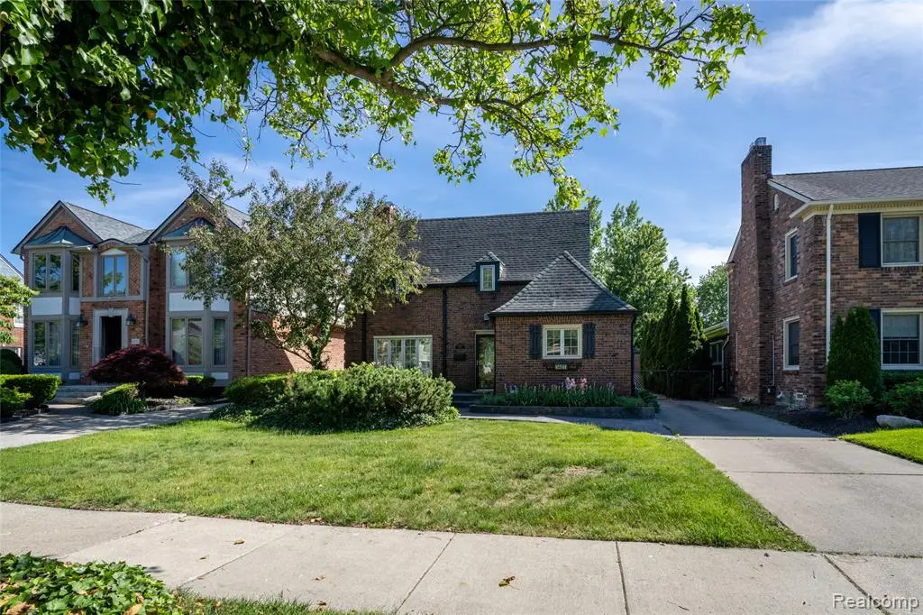 1481 Oxford, Grosse Pointe Woods, MI 48236 - #1