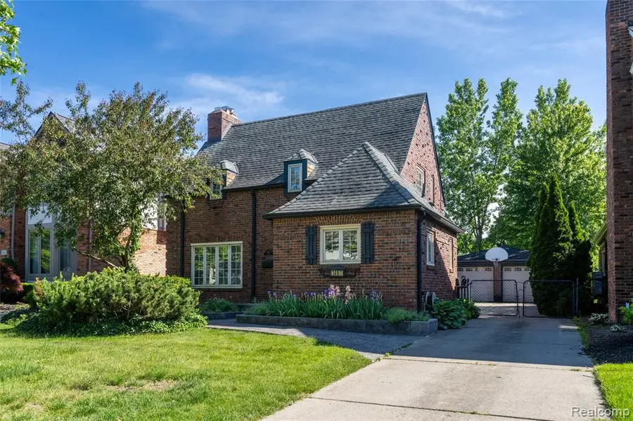 1481 Oxford, Grosse Pointe Woods, MI 48236 - #2