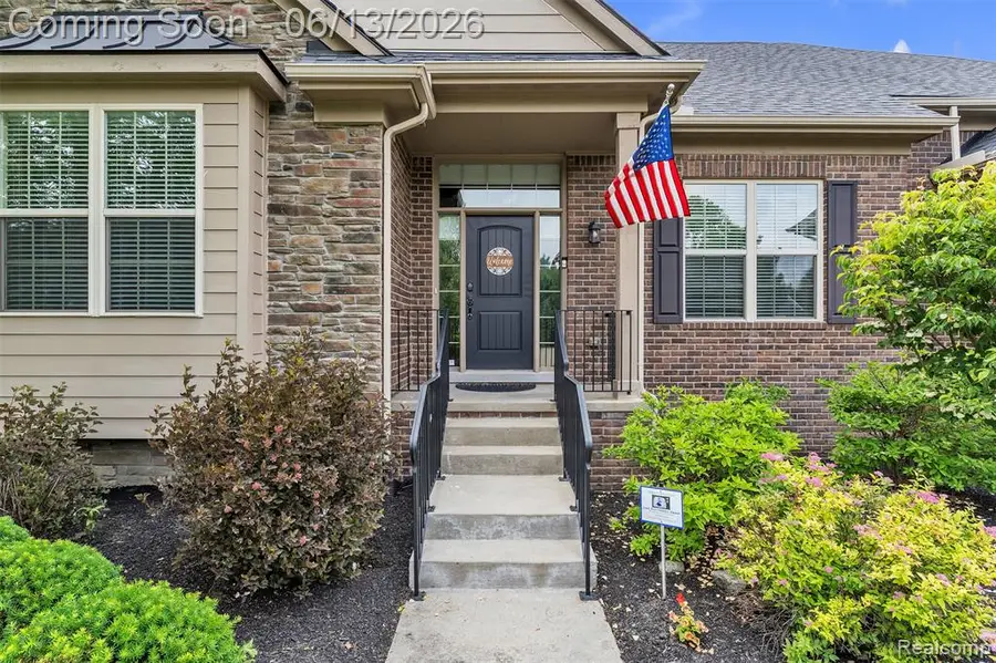 23719 Stoneleigh, South Lyon, MI 48178 - #2