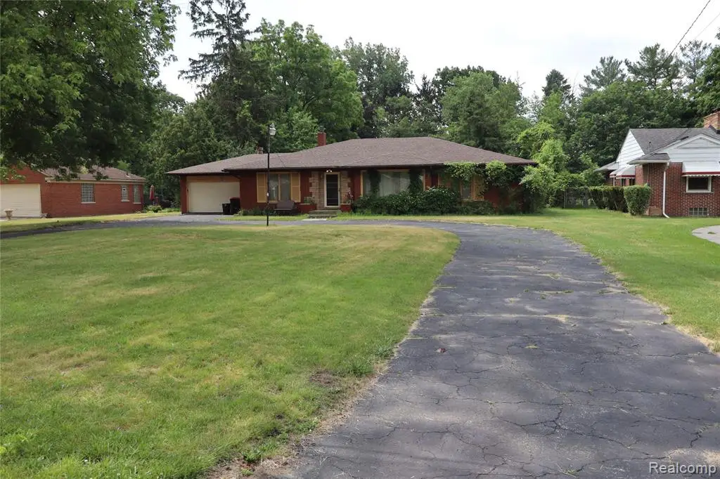 23521 Lee Baker, Southfield, MI 48075 - #1